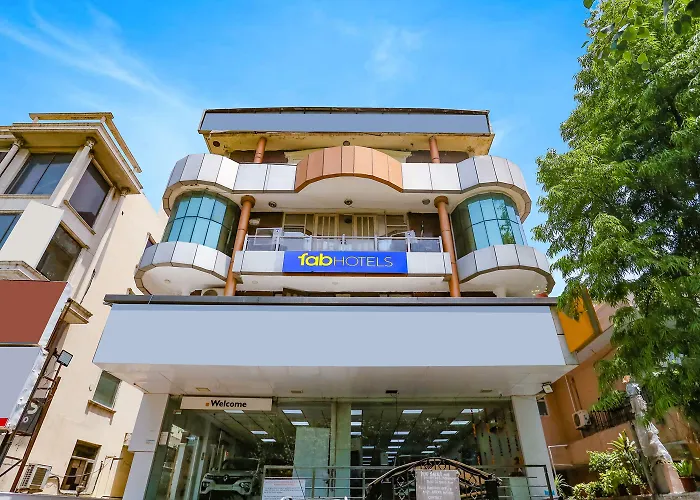 Fabhotel Sentinel Suites New Delhi